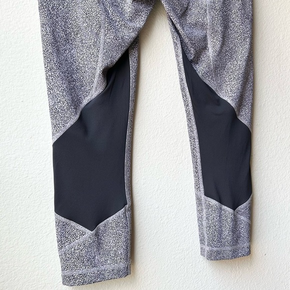 Lululemon Pace Rival Crop 22” Sea Spray Alpine White Dark Chrome/Black Size 8 - Picture 12 of 16